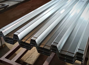 Профнастил из нержавеющий стали: особенности и области применения