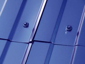 Ошибки при выборе и монтаже профнастила: как их избежать