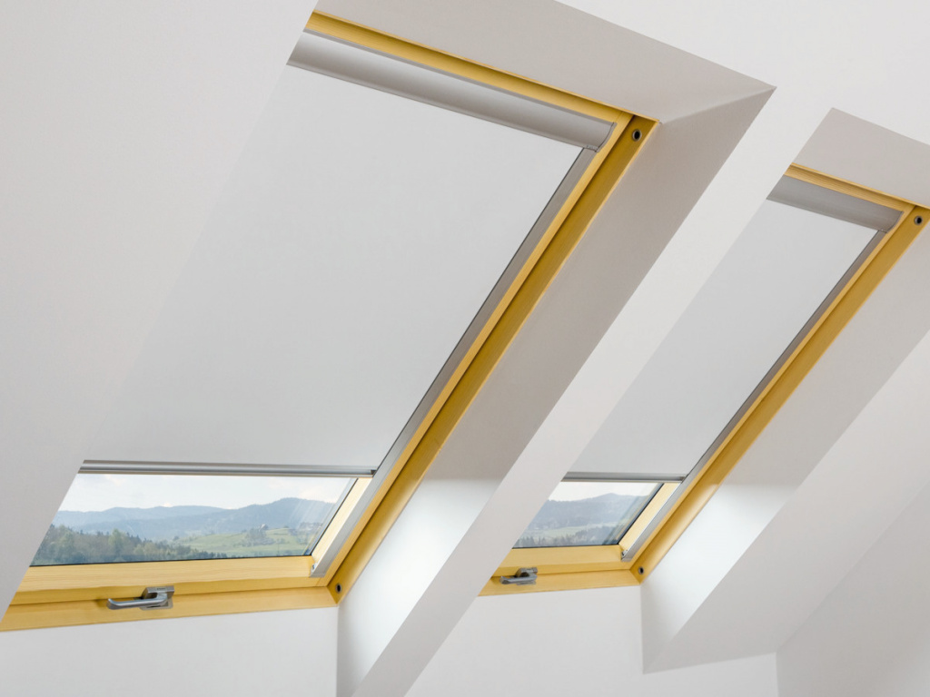 Рулонные шторы для мансардных окон Fakro (Факро) серии ARF (АРФ)