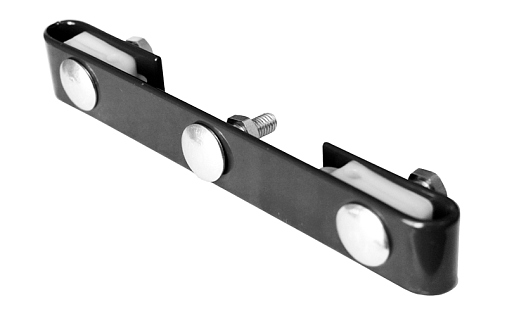 Хомут для крепления панелей сварного ограждения к наконечнику