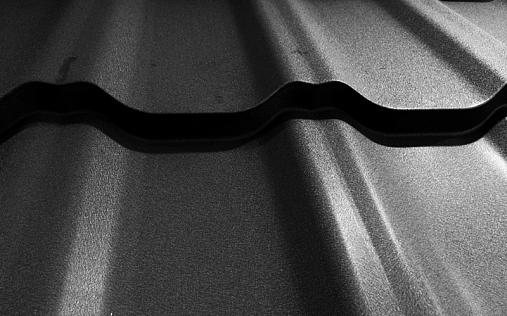 Металлочерепица Квинта Уно RAL 9005 с покрытием PurLite Matt 0.5 мм