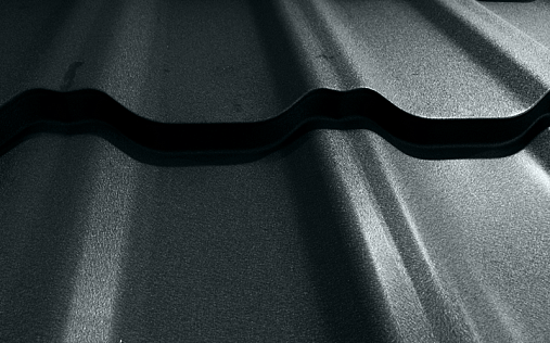 Металлочерепица Квинта Уно RAL 7016 с покрытием Satin 0.5 мм